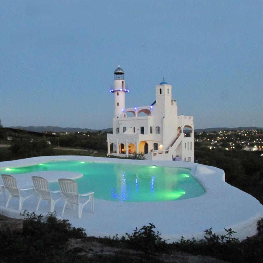 Apartahotel El Faro De Carpier 2*